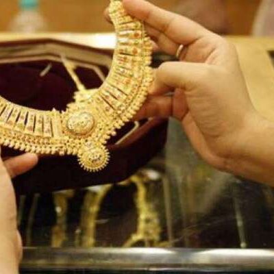 सोने की कीमत में बड़ी गिरावट, चांदी में तेज उछाल