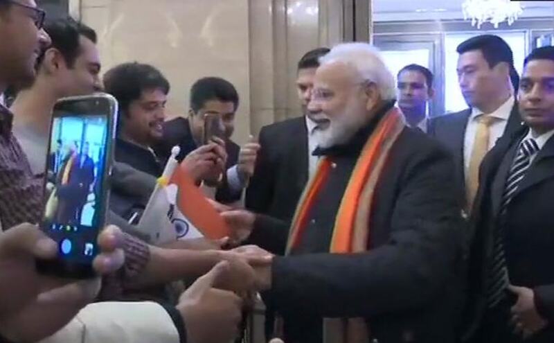 दो दिनी यात्रा पर दक्षिण कोरिया पहुंचे PM मोदी, भारत माता की जय से हुआ स्‍वागत