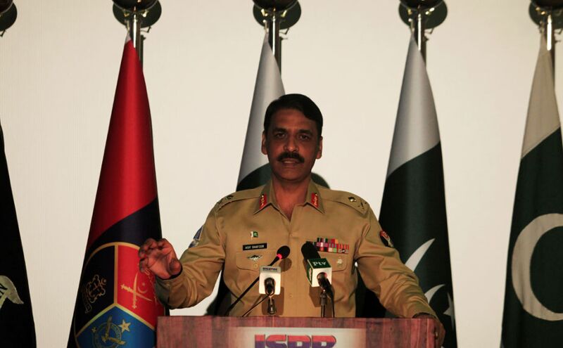 पाकिस्तानी सेना ने भारत से क्यों कहा, हम आपको चौंका देंगे ?