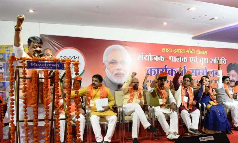 कैलाश विजयवर्गीय का विवादित बयान, बीफ खाने वाला जीत जाए,
