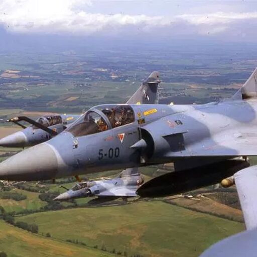 जिस मिराज-2000 ने पाकिस्तान में मचाई तबाही, पढ़िए उसकी 10 खूबियां