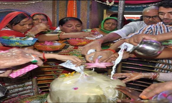 महाशिवरात्रि पर 3 शिव मंत्र, करेंगे हर विपदा का अंत