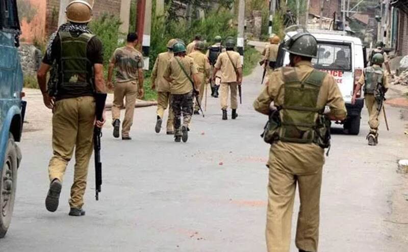 जम्मू कश्मीर में पुलिस की बड़ी कार्रवाई, जमात-ए-इस्लामी के 6 सदस्य गिरफ्तार