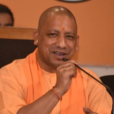 यूपी में स्नातक तक पहुंचने वाली हर बेटी को मिलेंगे 15 हजार रुपये