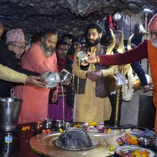 देवभूमि उत्‍तराखंड में महाशिवरात्रि पर शिवालयों में श्रद्धालुओं की भीड़ उमड़ी