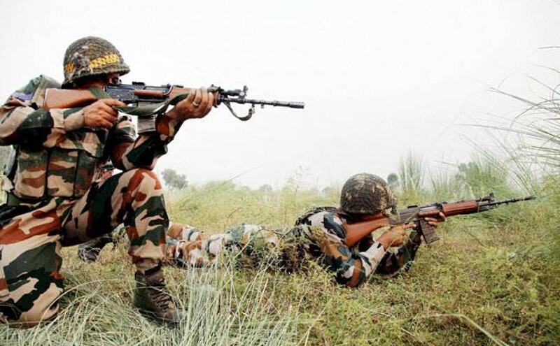 पाकिस्तानी सेना ने सोमवार को एक बार फिर सीमा पर सीजफायर उल्‍लंघन किया है