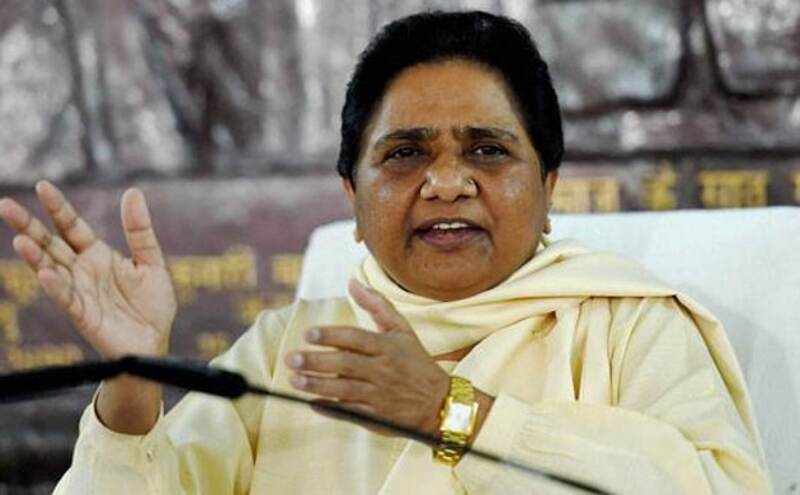 बसपा प्रमुख मायावती ने सोमवार को बीजेपी और केंद्र सरकार पर निशाना साधा
