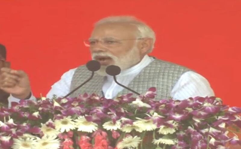 मुझे 125 करोड़ लोगों का आशीर्वाद, ना बेईमान से डरता हूं, ना पाकिस्तान से : PM मोदी