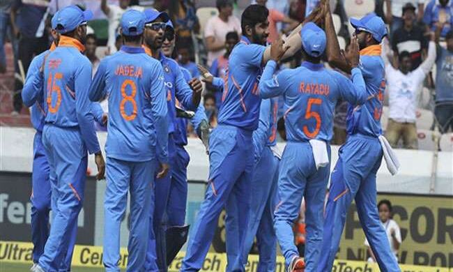 Ind vs Aus भारतीय क्रिकेट फैंस कि निगाहें अब रांची में जाकर टिक गई है