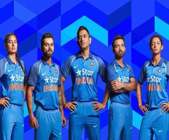 विराट और धौनी ने टीम इंडिया की नई जर्सी को बेहद शानदार बताया और कहा इसमें हैं बड़ी खूबियां