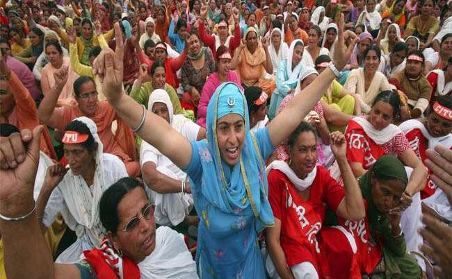 आज भी सबसे बड़ा सवाल जस का तस, आखिर आधी आबादी को कब मिलेगी पूरी आजादी?