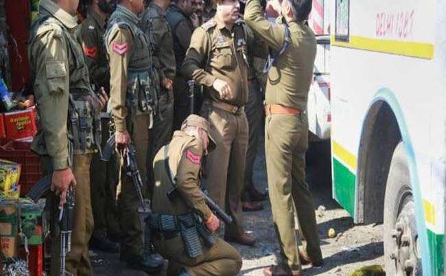 क्या कहती है जम्मू के बस स्टैंड पर हुए आतंकी हमले की टाइमिंग, आप भी जरा दें ध्यान क्या कहती है जम्मू के बस स्टैंड पर हुए आतंकी हमले की टाइमिंग, आप भी जरा दें ध्यान