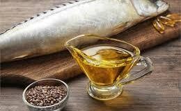 त्वचा को निखारने में आपकी मदद कर सकता है मछली का तेल त्वचा को निखारने में आपकी मदद कर सकता है मछली का तेल