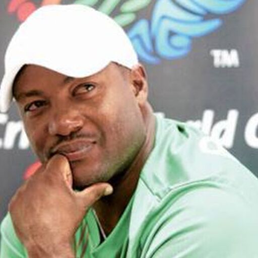 नारियल की टहनी से बने बल्ले से की क्रिकेट में शुरुआत, बन गए विश्व के महान क्रिकेटर