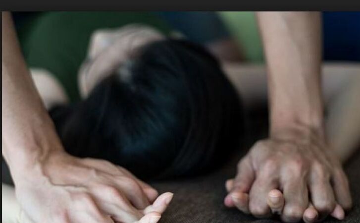 शादी की बात कहकर करता रहा रेप और अब...