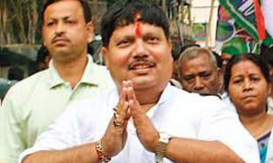 तृणमूल कांग्रेस के विधायक अर्जुन सिंह भारतीय जनता पार्टी में शामिल