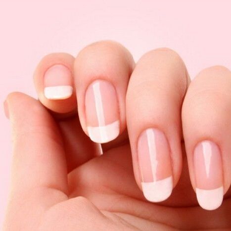 घर पर भी बना सकते हैं नाखूनों को सुंदर