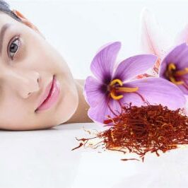 चेहरे के लिए अपनाएं केसर से बने फेसपैक, जानिए उन फेसपैक के बारे में