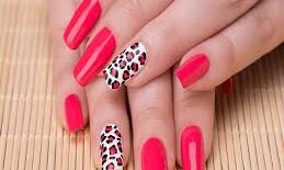 नेल्स को आकर्षक और चमकाने के लिए ये घरेलु टिप्स करेंगे आपकी मदद