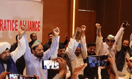 शिवपाल ने छोटे दलों के साथ बनाया PDA, कहा- इस वजह से नहीं बन सका निर्णायक मोर्चा