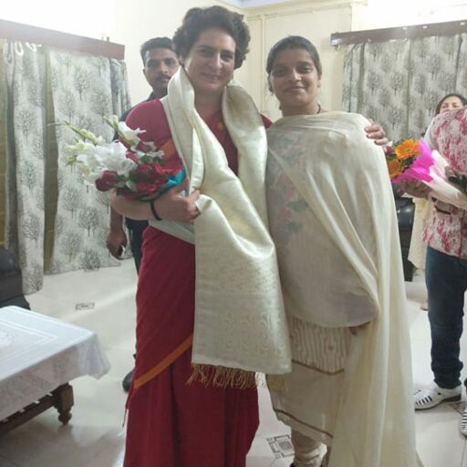 प्रियंका ने BJP के घर में मारी सेंध, महेंद्र नाथ पांडे की बहू आज होंगी कांग्रेस में शामिल