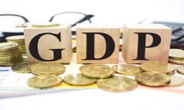 फिच ने घटाया भारतीय GDP का अनुमान, कहा-उम्मीद से कम रहेगी आर्थिक रफ्तार