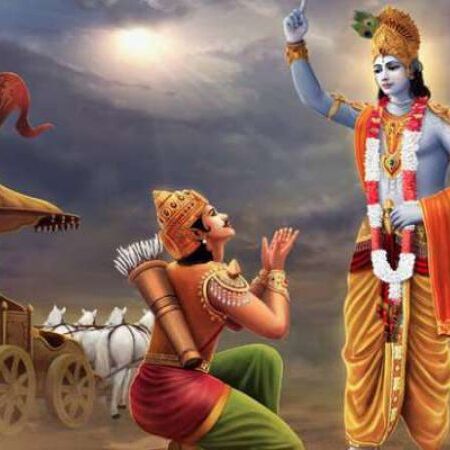 व्यक्ति को अपने जीवन में उतार लेने चाहिए श्रीमद्भागवत गीता के यह तीन उपदेश