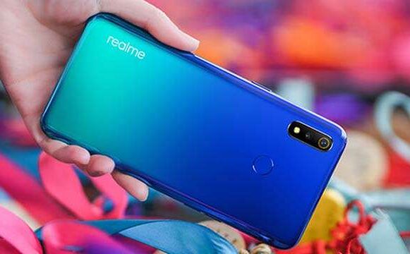Redmi Note 7 को चुनौती देगा Realme 3, क्या बनेगा बजट स्मार्टफोन्स का बादशाह?