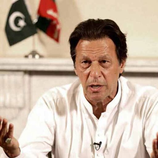 भारत के साथ तल्ख रिश्तों के बीच अब वर्ल्ड कप ने उड़ाई पाकिस्तान PM इमरान खान की नींद