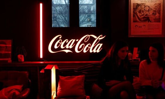 देशवासियों की सेहत का ध्यान रखेगी Coca Cola, आम पना और छाछ की बिक्री करेगी