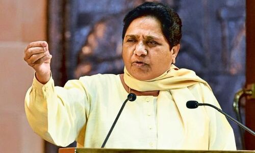 सुप्रीम कोर्ट को मायावती ने भेजा जवाब मूर्तियों की स्थापना को सही ठहराया