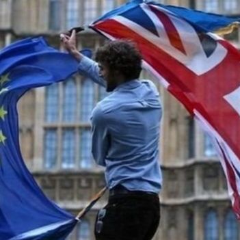 ब्रिटेन के सासंदों ने ब्रेक्जिट की सभी वैकल्पिक योजनाओं के खिलाफ किया वोट