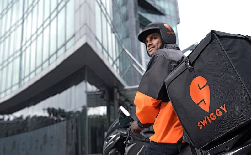 Swiggy Boy ने युवती से की अश्लील हरकत, शिकायत की तो मिला 200 रुपये का कूपन