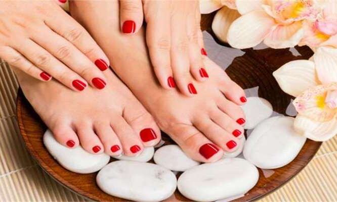 पैरों में नमी बनाये रखने के लिए उपयोगी हैं फ्रूट्स स्क्रब
