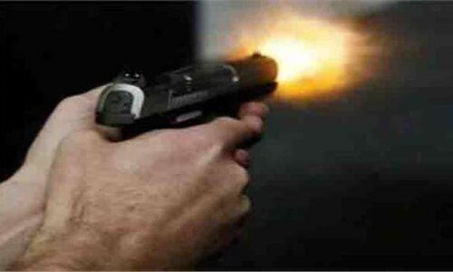 पहले प्रधानमंत्री आवास पर पहुंचा कमांडो,अपने हथियार से गोली मारकर आत्महत्या कर ली.