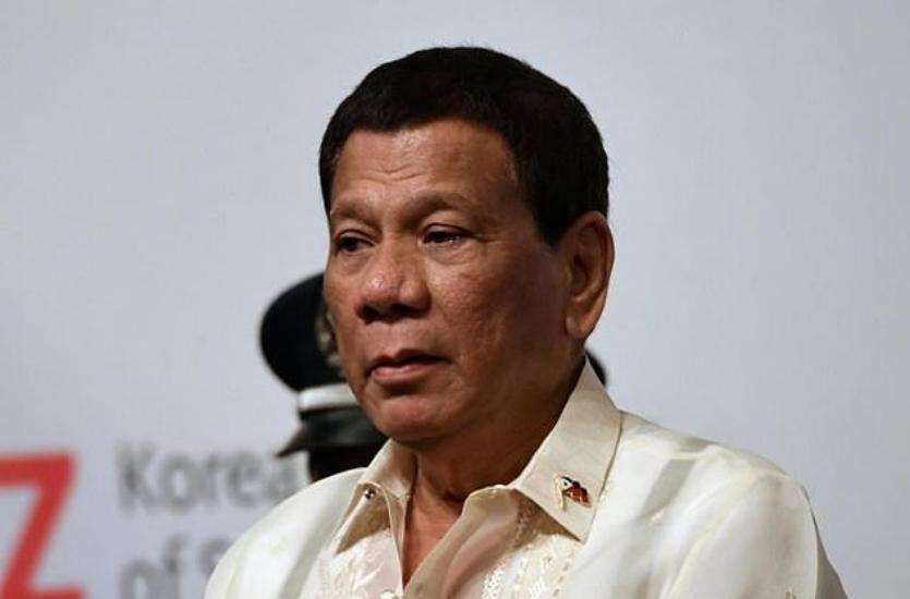 फिलीपींस के राष्ट्रपति ने चीन की सेना को विवादित द्वीप से दूर रहने की दी चेतावनी