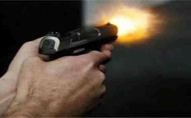 पहले प्रधानमंत्री आवास पर पहुंचा कमांडो,अपने हथियार से गोली मारकर आत्महत्या कर ली.