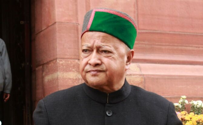 आय से अधिक संपत्ति से जुड़े मनी लांड्रिंग मामले में पूर्व मुख्यमंत्री वीरभद्र सिंह एंड फैमली के खिलाफ आरोप तय होने पर कोर्ट में बहस