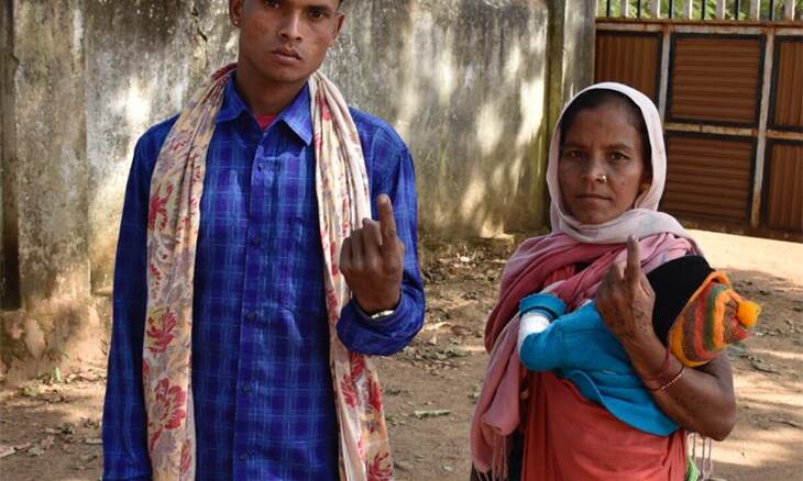 छत्तीसगढ़ में नक्सलियों ने मतदान को रोकने की कोशिश, नारायणपुर में कराया ब्‍लास्‍ट