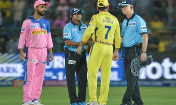 शांत स्वभाव के लिए मशहूर कैप्टन कूल एमएस धोनी आईपीएल-12 के मैच में अंपायर से भिड़े