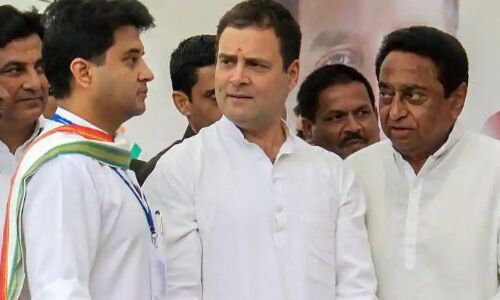 दिल्ली में लोकसभा चुनाव के लिए कांग्रेस ने संभावित उम्मीदवारों के नामों पर चर्चा की...