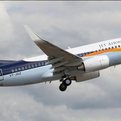 सुरेश प्रभु का विमानन सचिव को निर्देश, जेट एयरवेज के मुद्दों की समीक्षा करें