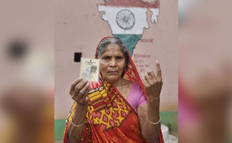 लोकसभा चुनाव 2019:  के पहले चरण के लिए गुरुवार को हुए चुनाव में कुल 69.43 प्रतिशत मतदान हुआ