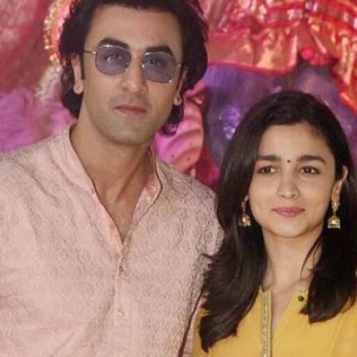 कलंक की स्पेशल स्क्रीनिंग, इन बड़े सितारों ने पहुंच बढ़ाई रौनक