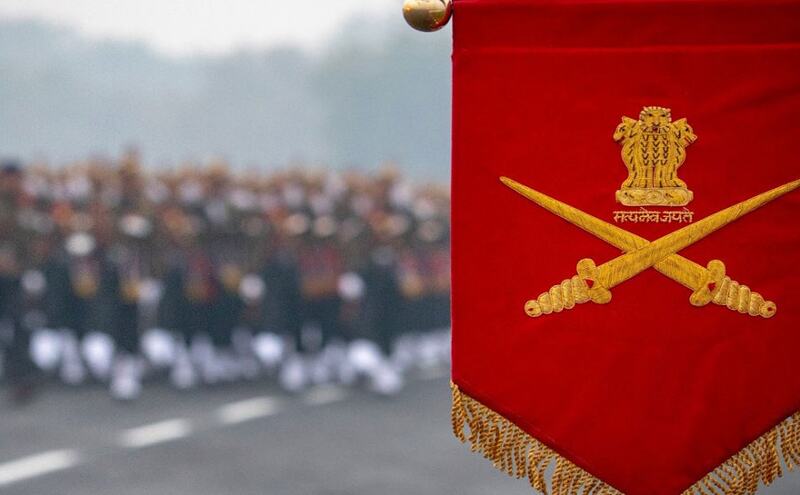 जम्‍मू-कश्‍मीर में खाई में गिरने से मेजर की मौत, सेना ने दी श्रद्धांजलि