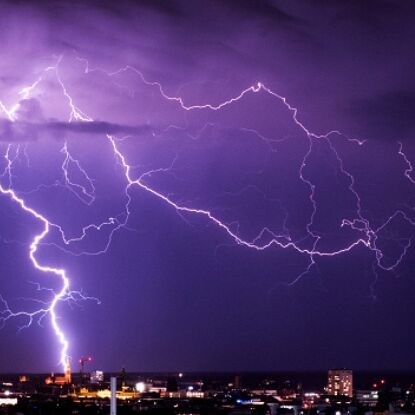 महाराष्ट्र में बेमौसम बरसात और बिजली गिरने से 2 दिनों में 7लोगों की मौत