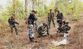 मतदान शुरु होने से पहले ही छत्तीसगढ़ में नक्सली मुठभेड़ शुरु हो गई