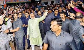 नरेन्द्र मोदी के हेलीकॉप्टर की कथित रूप से जांच करने के लिए निर्वाचन आयोग ने ओडिशा के जनरल पर्यवेक्षक को बुधवार (17 अप्रैल) को निलंबित कर दिया.