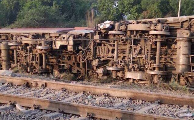 कांग्रेस ने ट्रेन यात्रियों की सुरक्षा के लापरवाही पर केन्द्र सरकार को जिम्मेदार ठहराया