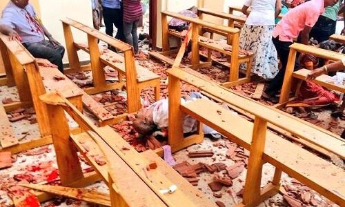 श्रीलंका में रविवार को दो चर्च सहित छह जगहों पर सीरियल विस्फोट हुआ